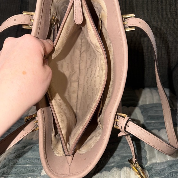 Pink Michael Kors Tote Bag with Gold Accents - Picture 6 of 11